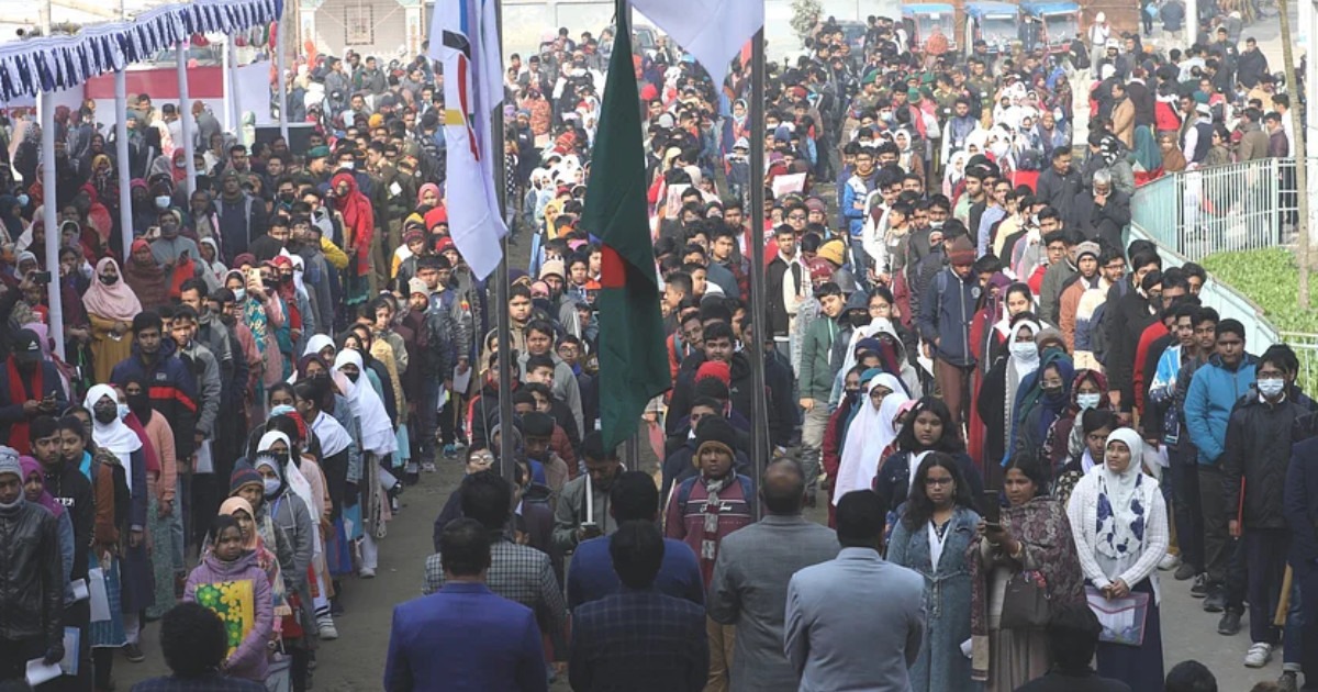 কুষ্টিয়ায় গণিত উৎসবে খুদে শিক্ষার্থীদের আনন্দ–উচ্ছ্বাস